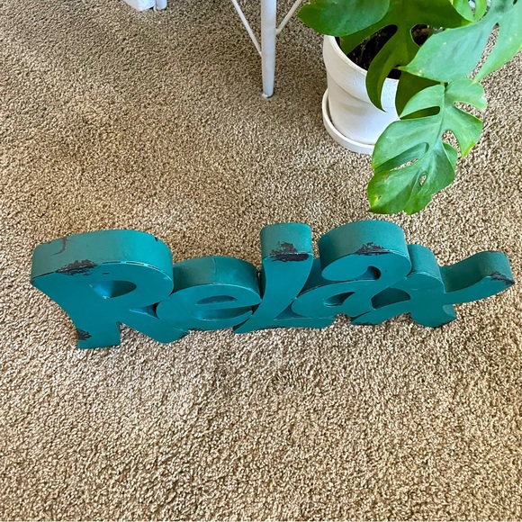 “Relax” Metal Sign - Picture 4 of 4